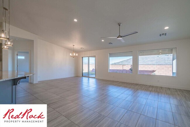 Building Photo - Incredible 3 Bedroom, 2 Bathroom Property ...