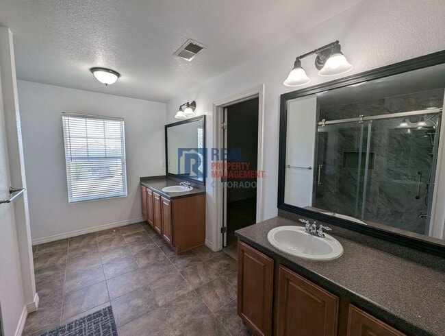 Building Photo - 5404 Malaya St