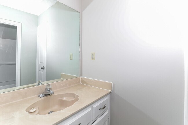 Building Photo - 4072 Angelace Dr N