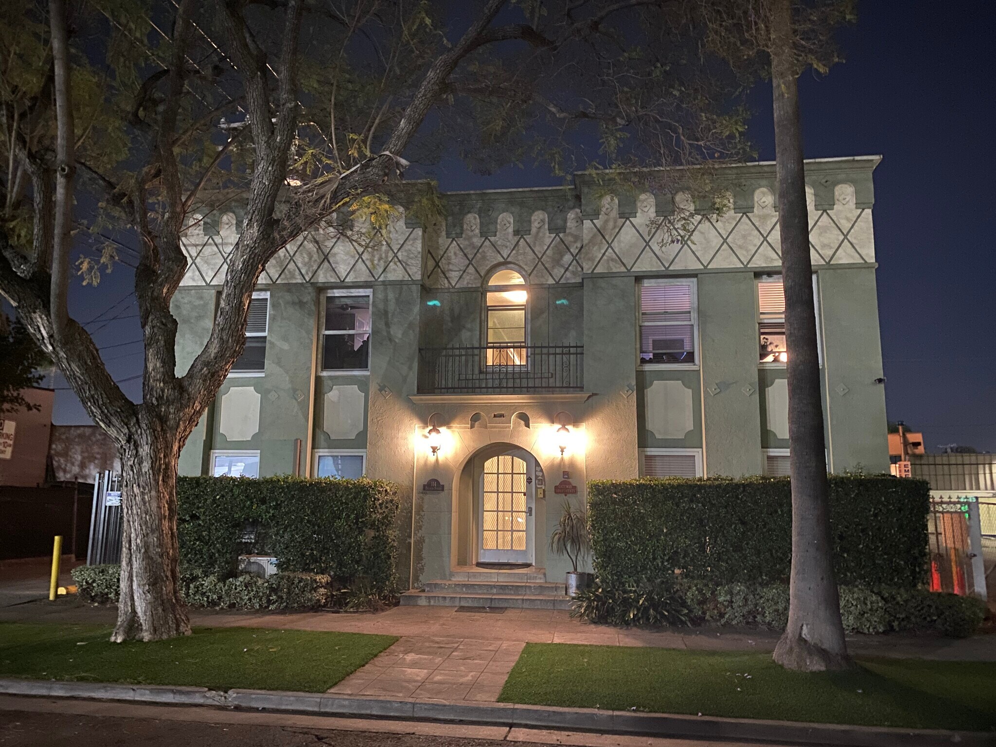 Building Photo - 114 W Eulalia St