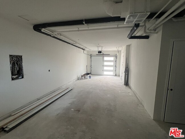 Building Photo - 1228 S Berendo St