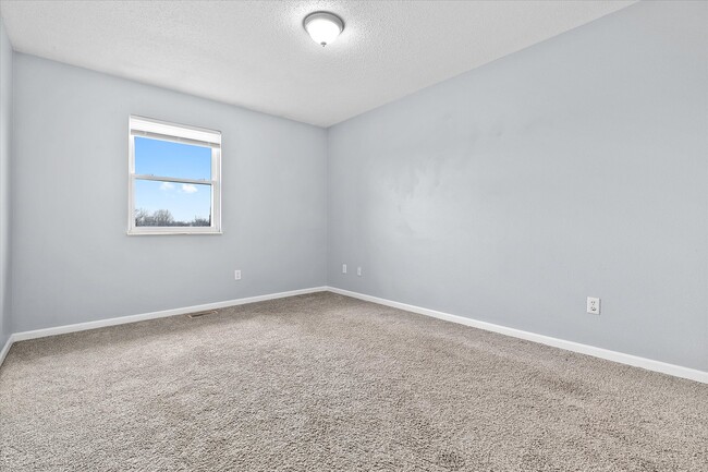 Building Photo - 2636 Villa Park Dr