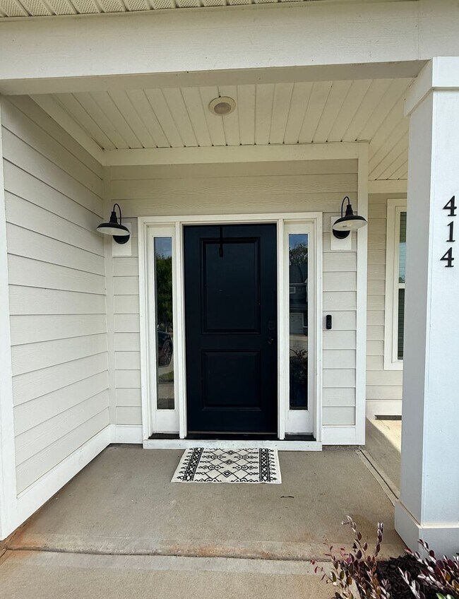 Building Photo - Spacious 4BR/3.5BATH home in the Wrights Farm neighborhood of Grovetown, GA - Available now!!