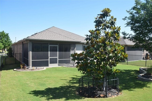 Building Photo - 821 Hamilton Ln