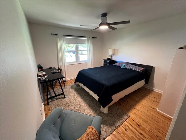 Building Photo - 4506 Oakmont Blvd