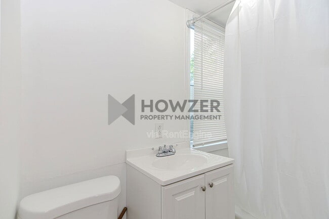 Building Photo - 41 Park St