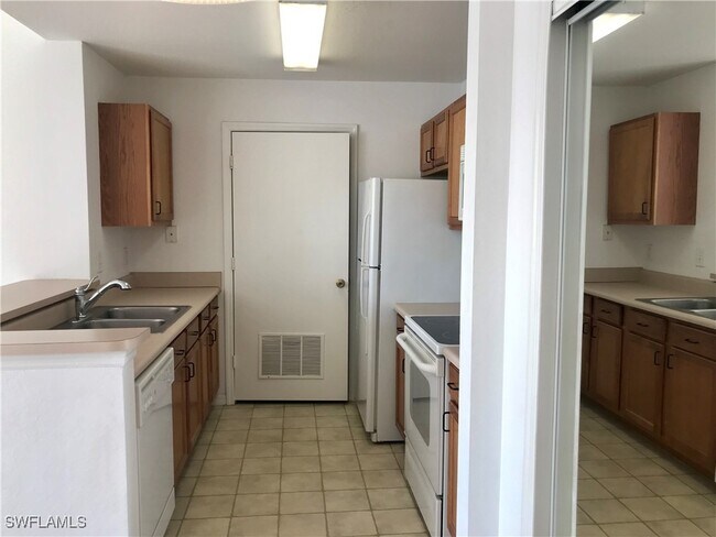 Building Photo - 14870 Pleasant Bay Ln