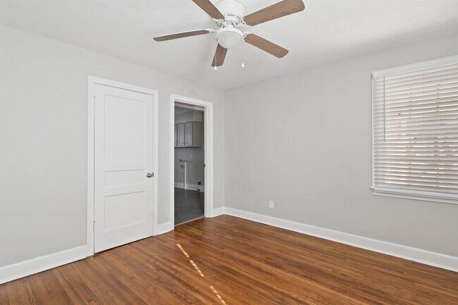 Building Photo - 3753 Friar Tuck Rd