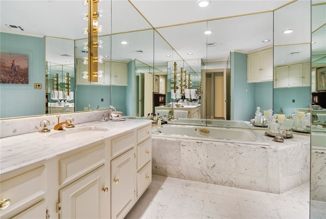 Building Photo - 3510 Turtle Creek Blvd