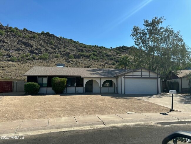 Primary Photo - 13625 N 15th Dr