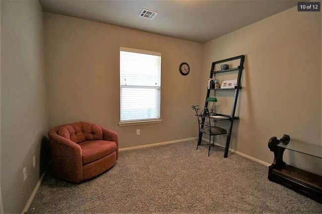 Building Photo - Incredible 4 Bed 2 Bath In Edmond