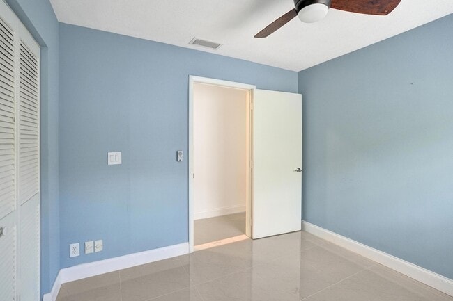 Building Photo - 17866 SW 10th Ln