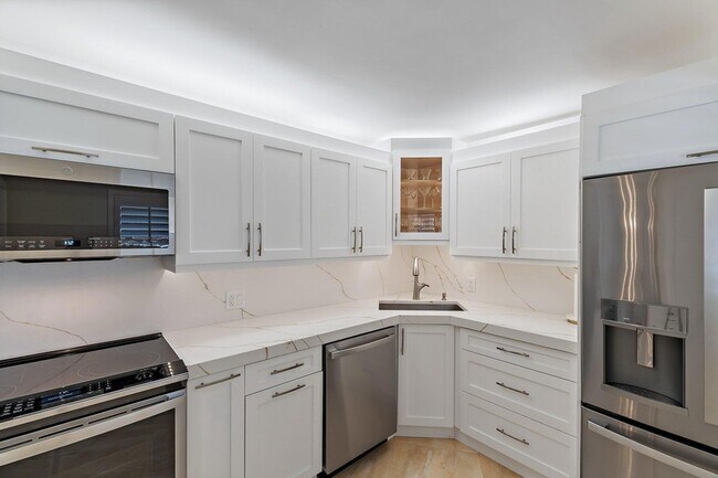 Building Photo - 400 Ocean Trail Way