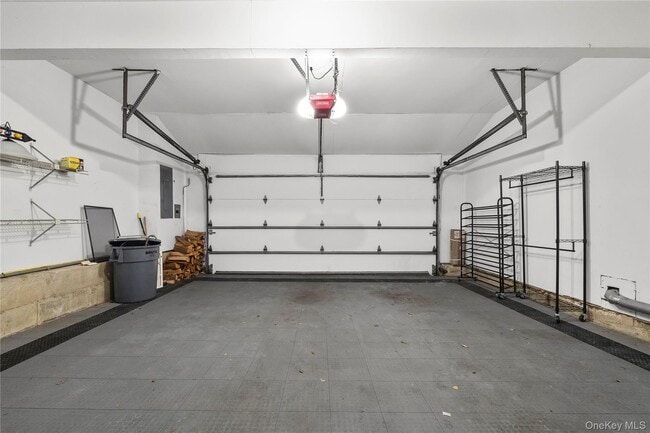 Building Photo - 1 Yale Dr