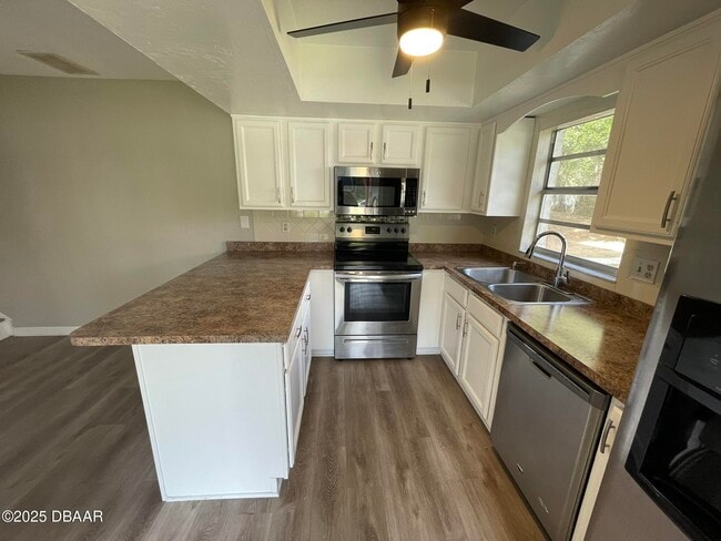 Building Photo - 97 Springwood Square