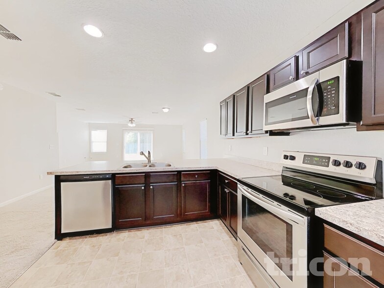 Building Photo - 1354 Sarahs Landing Dr