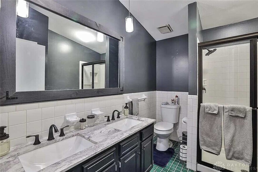 Building Photo - 6881 Walnut Creek Ct