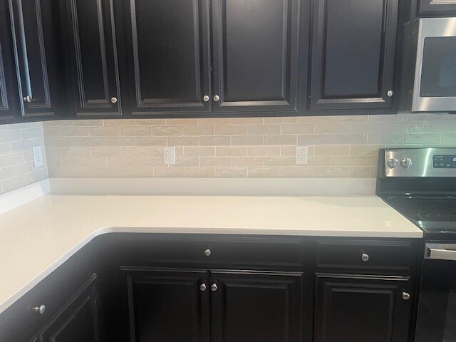Building Photo - 472 Killarney Park
