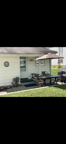 Building Photo - 1813 Bayview Ln