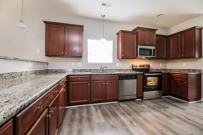 Building Photo - 807 Ballast Dr