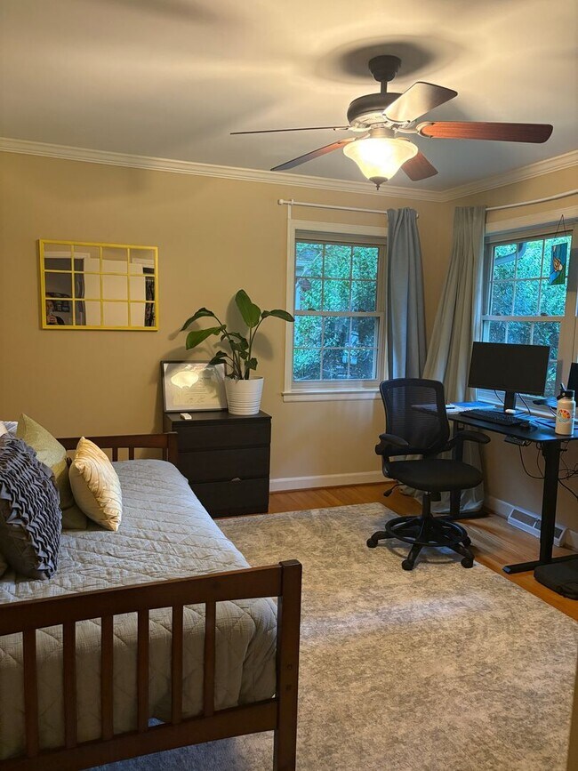 Building Photo - Beautiful 3-bed, 2-bath Ranch in South Dur...