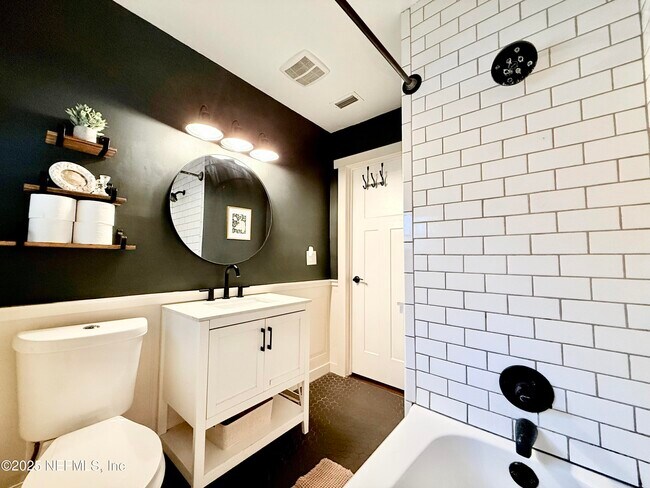 Building Photo - 3936 Miruelo Cir N