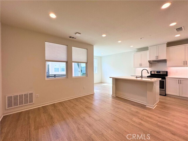 Building Photo - 1126 Epic