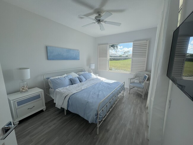 Building Photo - 2024 Calusa Lakes Blvd