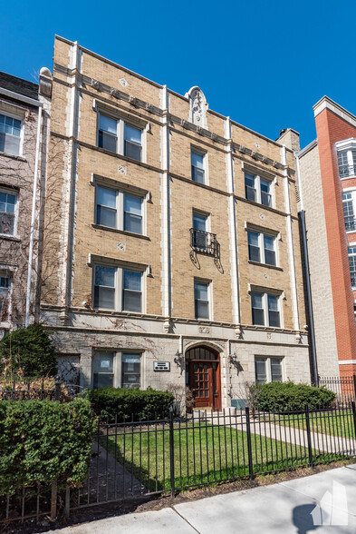 Building Photo - 640 W Wrightwood Ave