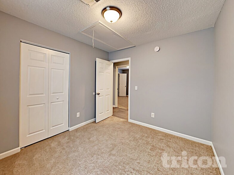 Building Photo - 19 Sterling Ridge Ct