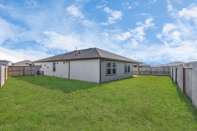 Building Photo - 10626 Watershed Dr