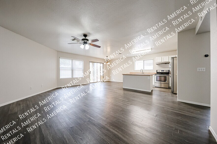 Building Photo - 8554 E Meseto Ave