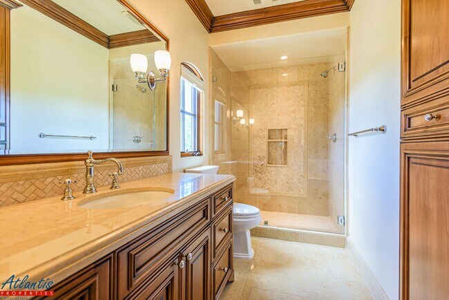 Building Photo - Executive Estate in the Heart of Silicon Valley