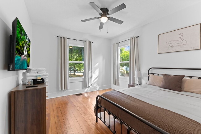 Building Photo - 3750 Totem Ln