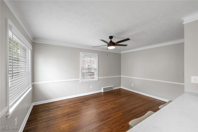 Building Photo - 574 Huntmere Dr
