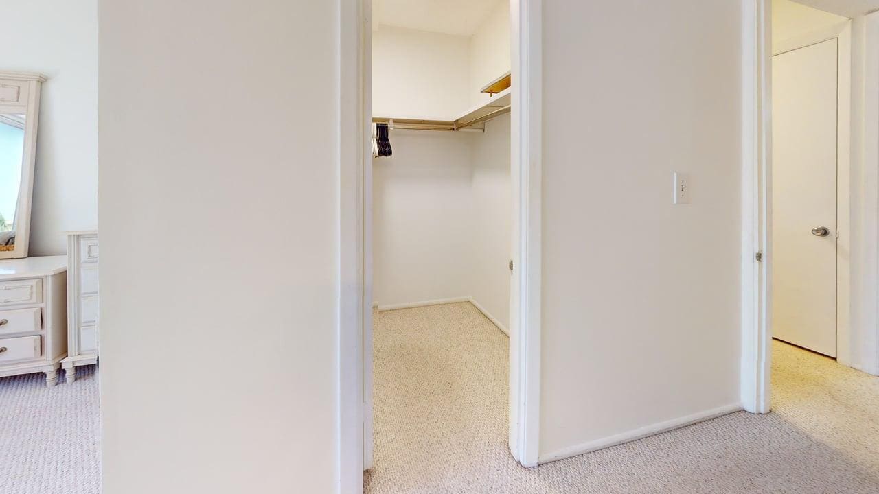 Building Photo - 5500 Ocean Shore Blvd
