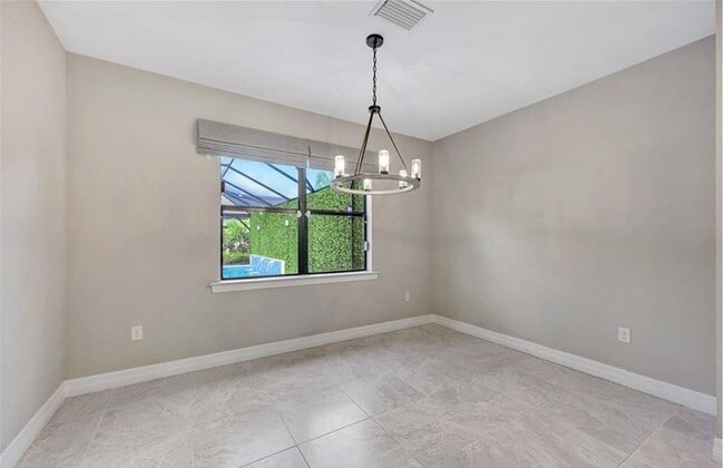 Building Photo - 7265 Wilton Dr N