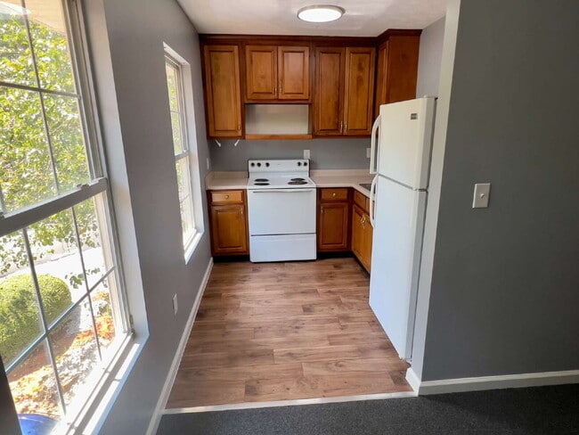 Building Photo - 2 Bed 1 Bath Apartment in Fair Play