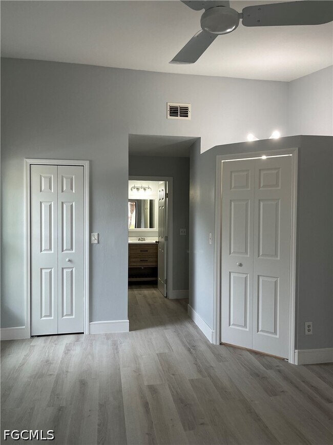 Building Photo - 5111 SW Courtyards Ct