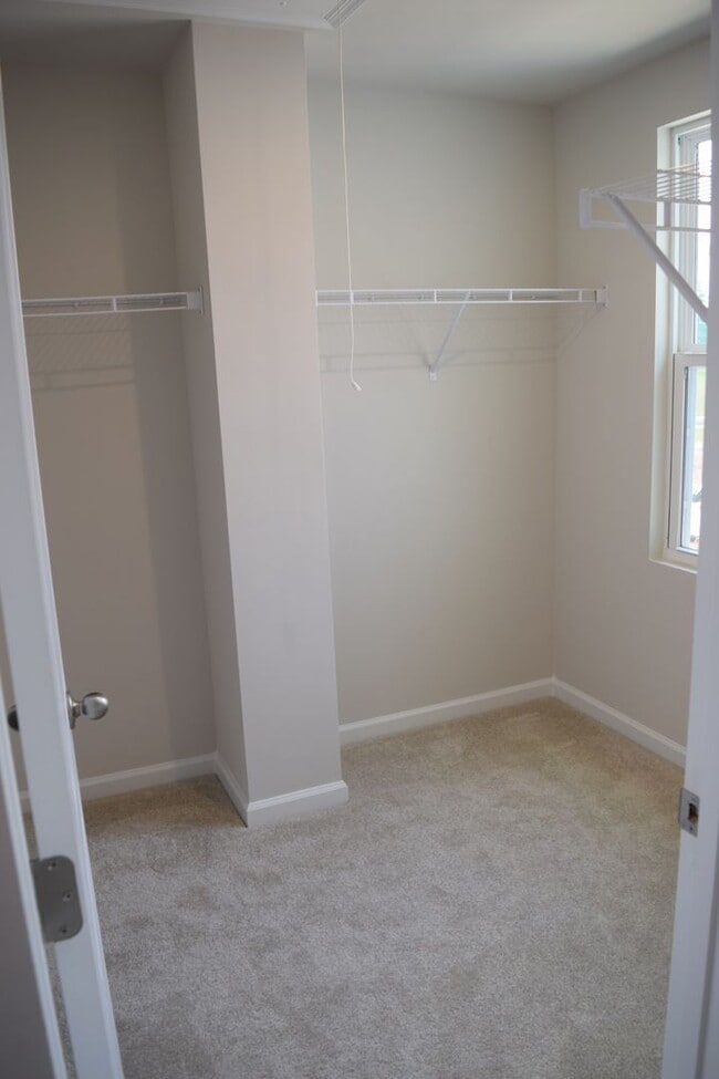 Building Photo - Modern 3-Bedroom Townhouse with Garage & Private Patio