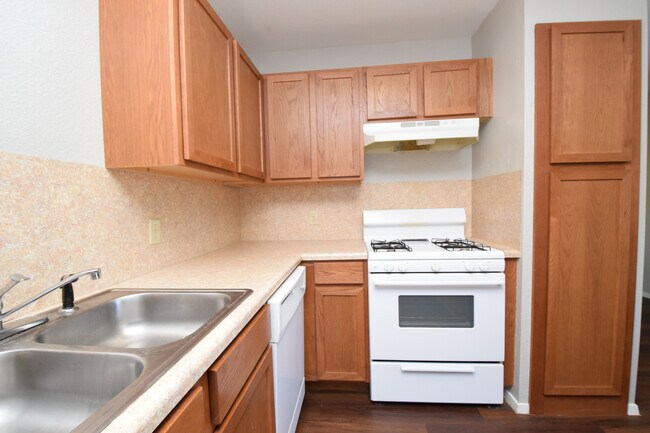 Building Photo - 10811 Lanshire Dr