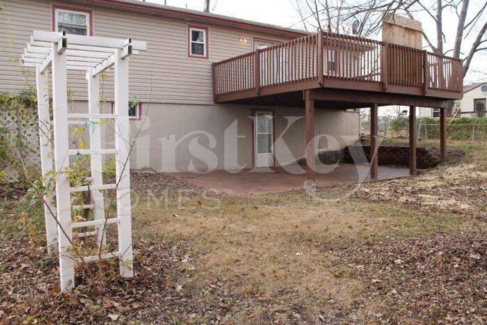 Building Photo - 5637 NE Lancaster St