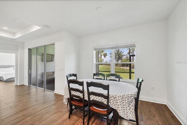 Building Photo - 10108 Hammock Brook Dr