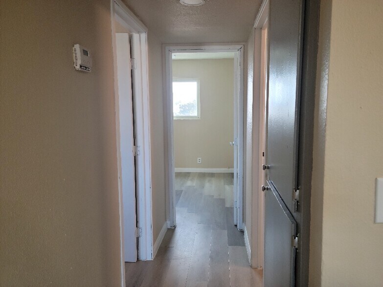 Building Photo - 3701 Thomas Ave