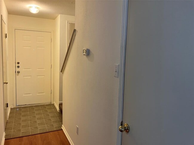 Building Photo - 9629 Sugar Hill Dr