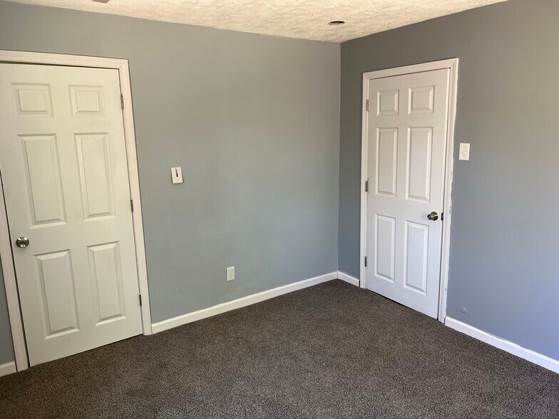 Building Photo - 115 Rupe St