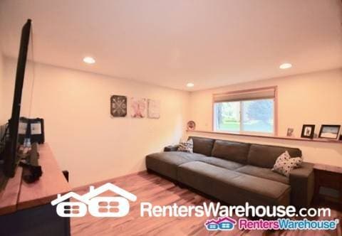 Building Photo - 13743 Yosemite Ave S