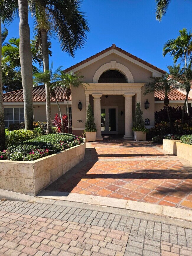 Building Photo - 7832 Sonoma Springs Cir