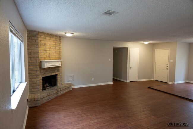 Building Photo - 16714 Britford