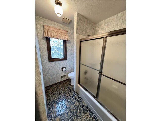 Building Photo - 3601 125th Ave NE